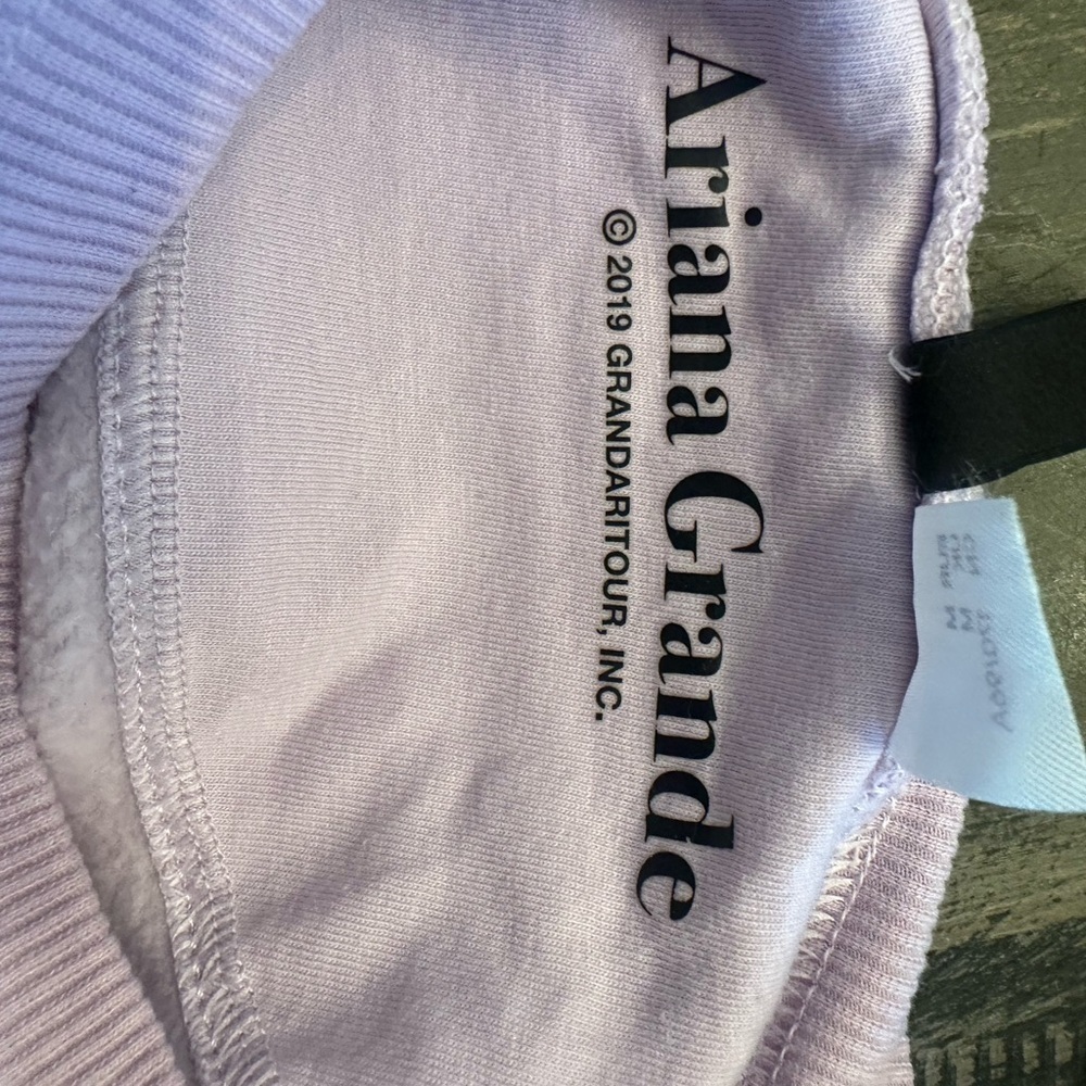 Ariana Grande Pastel Purple Top 7 Rings - Picture 4 of 4